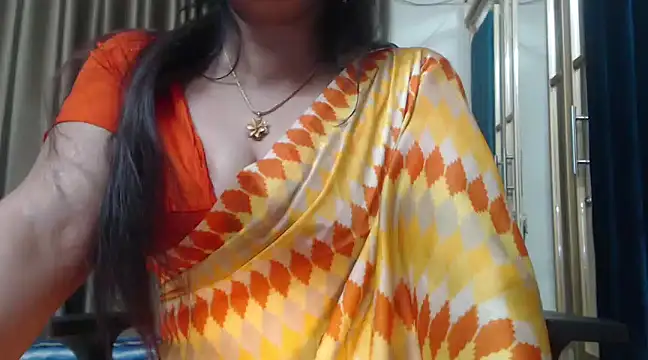 Snapshot of desi-maisa130 chatting on 12.01.24 desi-maisa130 online show from 12.01.24