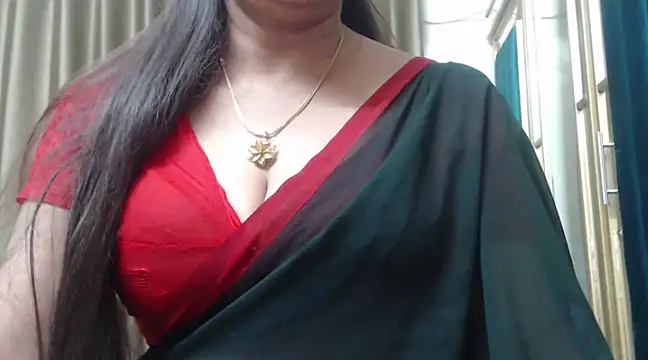 Snapshot of desi-maisa130 chatting on 12.14.24 desi-maisa130 online show from 12.14.24