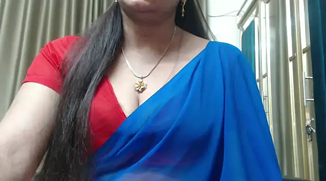 Snapshot of desi-maisa130 chatting on 12.22.24 desi-maisa130 online show from 12.22.24