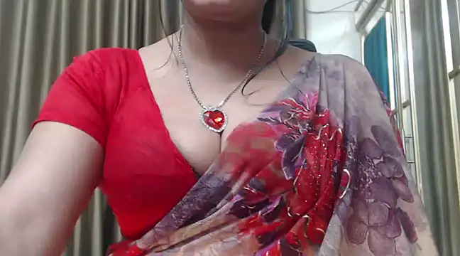Snapshot of desi-maisa130 chatting on 01.24.25 desi-maisa130 online show from 01.24.25