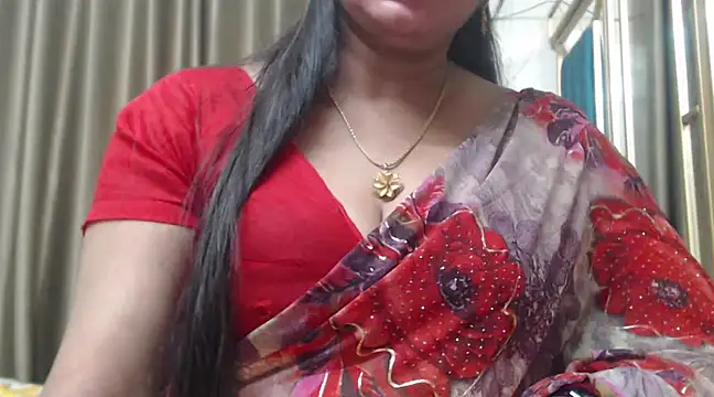 Snapshot of desi-maisa130 chatting on 03.10.25 desi-maisa130 online show from 03.10.25