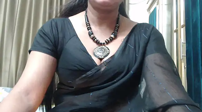 Snapshot of desi-maisa130 chatting on 03.21.25 desi-maisa130 online show from 03.21.25