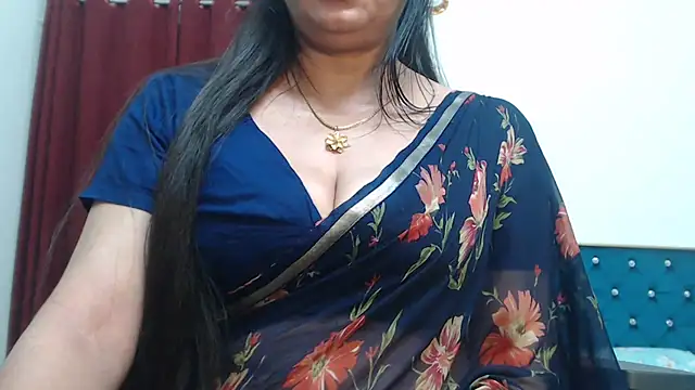 Snapshot of desi-maisa130 chatting on 09.26.25 desi-maisa130 online show from 09.26.25