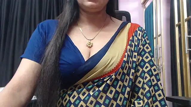 Snapshot of desi-maisa130 chatting on 10.04.25 desi-maisa130 online show from 10.04.25