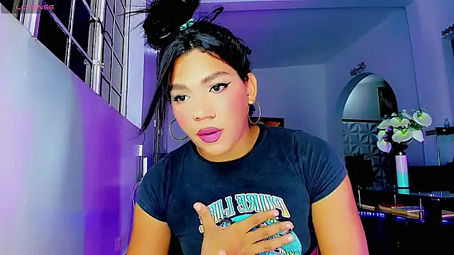 Snapshot of Oficial_angela chatting on 12.17.24 Oficial angela online show from 12.17.24
