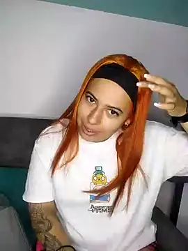 Snapshot of caro_sweett chatting on 01.11.25 caro sweett online show from 01.11.25