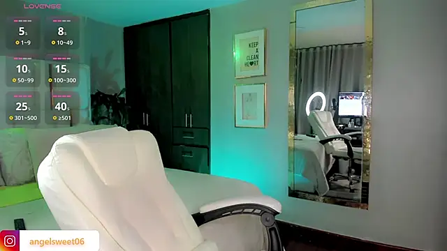 Snapshot of ANGELL06 chatting on 03.15.25 ANGELL06 online show from 03.15.25