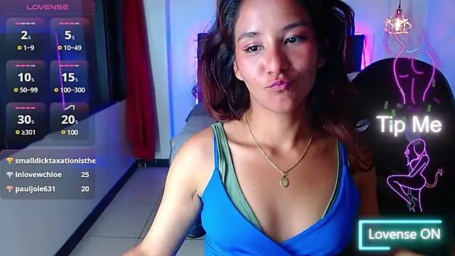 Snapshot of PoisonIvy15_ chatting on 01.13.25 PoisonIvy15 online show from 01.13.25