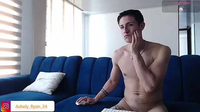 Snapshot of ashely_ryan24 chatting on 01.08.25 ashely ryan24 online show from 01.08.25