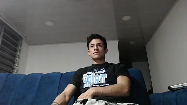 Snapshot of ashely_ryan24 chatting on 01.23.25 ashely ryan24 online show from 01.23.25