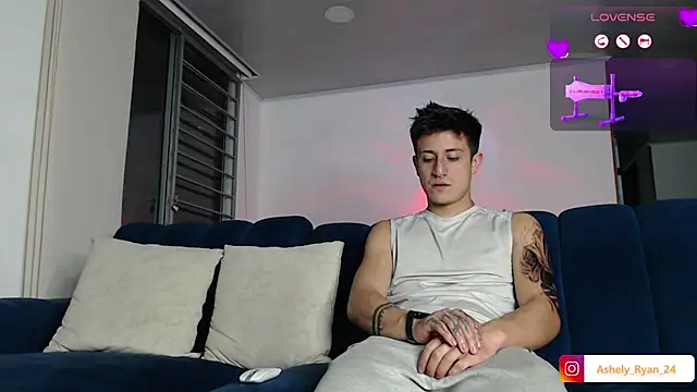 Snapshot of ashely_ryan24 chatting on 09.12.25 ashely ryan24 online show from 09.12.25