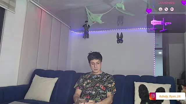 Snapshot of ashely_ryan24 chatting on 10.06.25 ashely ryan24 online show from 10.06.25
