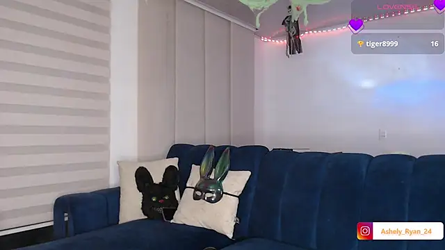 Snapshot of ashely_ryan24 chatting on 10.08.25 ashely ryan24 online show from 10.08.25