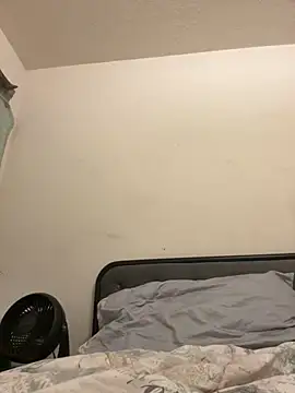 Snapshot of prettlovely14 chatting on 10.06.25 prettlovely14 online show from 10.06.25