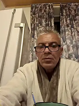 Picolo4111 online show from 10.12.25