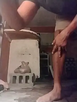 Snapshot of brownfeet chatting on 02.26.25 brownfeet online show from 02.26.25