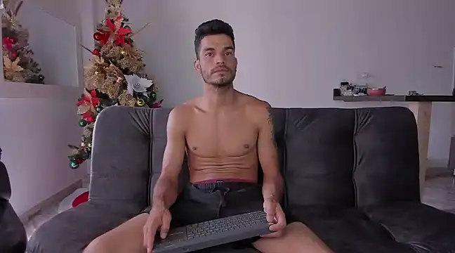 Snapshot of MorganFrei chatting on 12.20.24 MorganFrei online show from 12.20.24