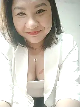 Snapshot of Rose_DiDi chatting on 02.17.25 Rose DiDi online show from 02.17.25