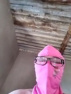 Snapshot of naughtygrannyXXX chatting on 03.13.25 naughtygrannyXXX online show from 03.13.25