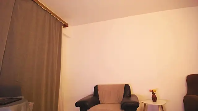 Snapshot of darkitten chatting on 10.30.25 darkitten online show from 10.30.25