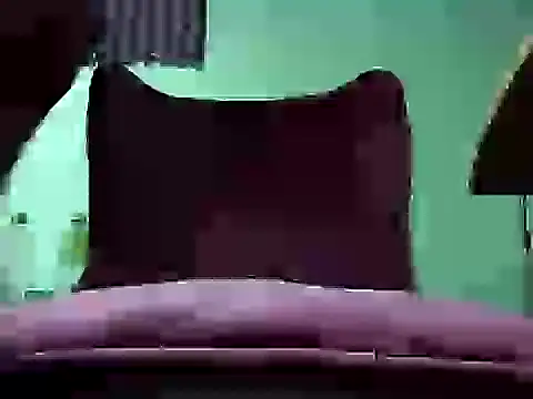 Snapshot of gxXxuesta chatting on 10.16.25 gxXxuesta online show from 10.16.25