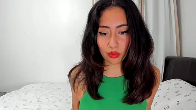 Snapshot of LorenaAnderson chatting on 09.19.25 LorenaAnderson online show from 09.19.25