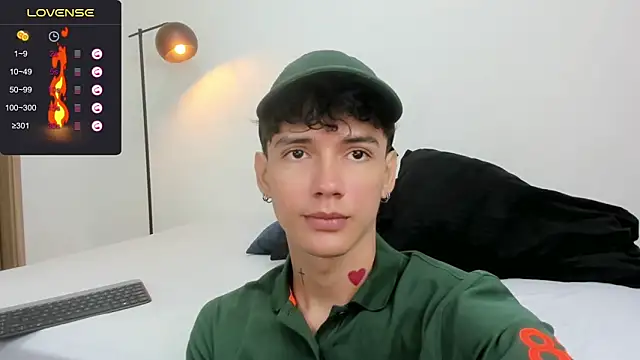 Snapshot of badboy_one_ chatting on 01.29.25 badboy one  online show from 01.29.25