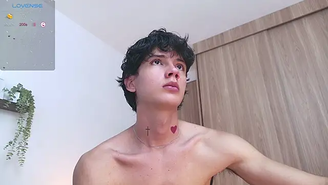 Snapshot of badboy_one_ chatting on 09.19.25 badboy one  online show from 09.19.25