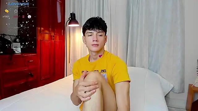 Snapshot of badboy_one_ chatting on 10.24.25 badboy one  online show from 10.24.25