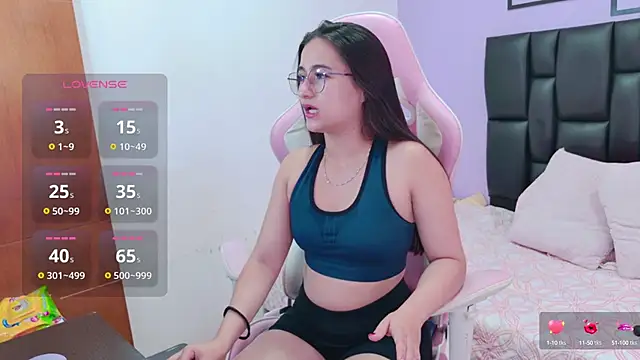 Snapshot of im-eliza chatting on 03.17.25 im-eliza online show from 03.17.25
