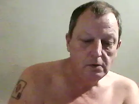 Snapshot of chubbybear2cum chatting on 12.10.24 chubbybear2cum online show from 12.10.24