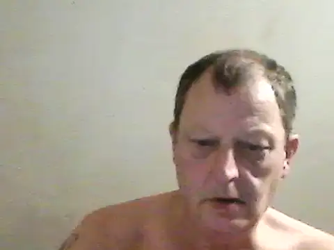Snapshot of chubbybear2cum chatting on 12.15.24 chubbybear2cum online show from 12.15.24