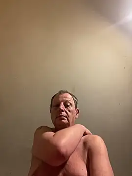 Snapshot of chubbybear2cum chatting on 11.01.25 chubbybear2cum online show from 11.01.25