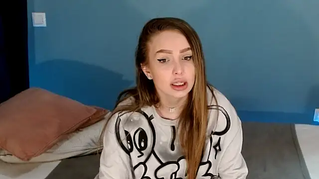 Snapshot of AnnaMaee chatting on 01.13.25 AnnaMaee online show from 01.13.25