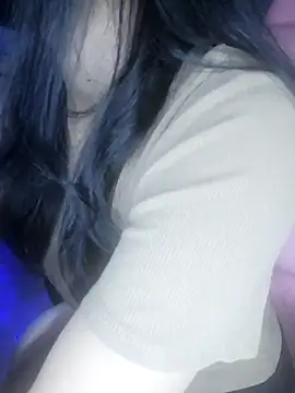 Snapshot of _Linez_ chatting on 03.18.25  Linez  online show from 03.18.25