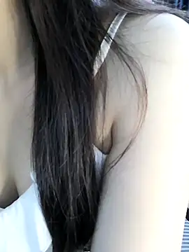 Snapshot of _Linez_ chatting on 10.10.25  Linez  online show from 10.10.25