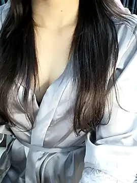 Snapshot of _Linez_ chatting on 10.12.25  Linez  online show from 10.12.25