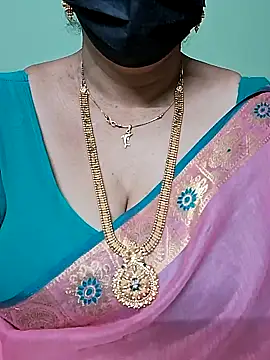 Snapshot of ananya956 chatting on 03.05.25 ananya956 online show from 03.05.25