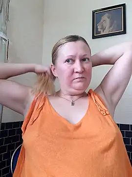 Snapshot of blondyaguar chatting on 12.21.24 blondyaguar online show from 12.21.24