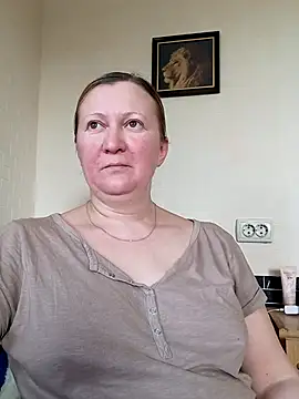 Snapshot of blondyaguar chatting on 02.28.25 blondyaguar online show from 02.28.25