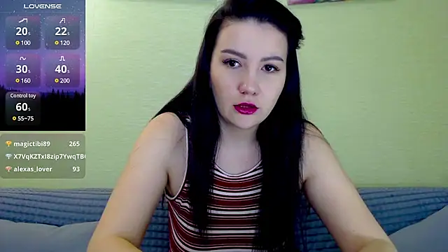 Snapshot of AlexaCruze chatting on 12.12.24 AlexaCruze online show from 12.12.24