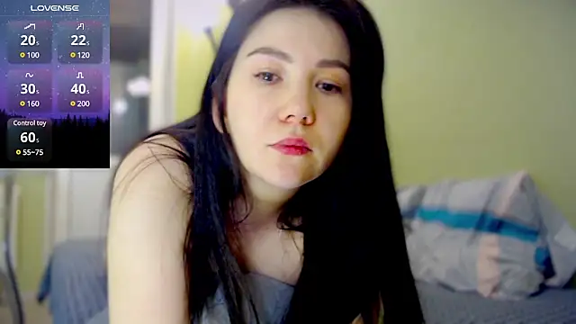 Snapshot of AlexaCruze chatting on 01.14.25 AlexaCruze online show from 01.14.25