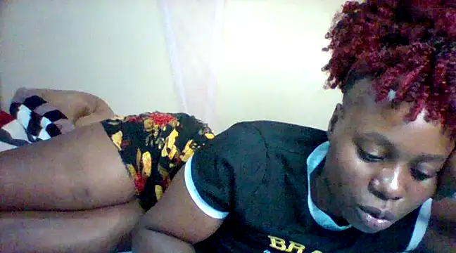 Snapshot of EBONYVANILLA02 chatting on 02.10.25 EBONYVANILLA02 online show from 02.10.25