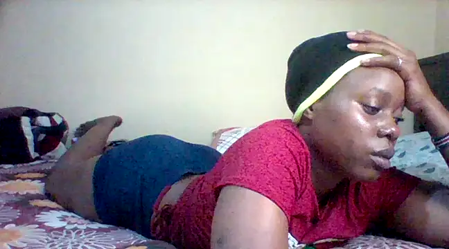 Snapshot of EBONYVANILLA02 chatting on 02.28.25 EBONYVANILLA02 online show from 02.28.25