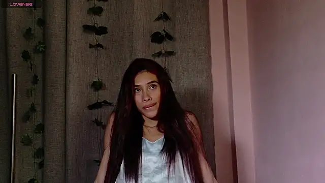 Snapshot of Iamkarlaa_doll chatting on 02.10.25 Iamkarlaa doll online show from 02.10.25