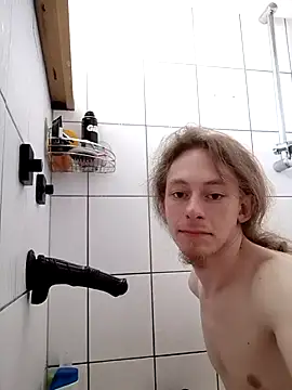 Snapshot of Dudetime chatting on 03.08.25 Dudetime online show from 03.08.25