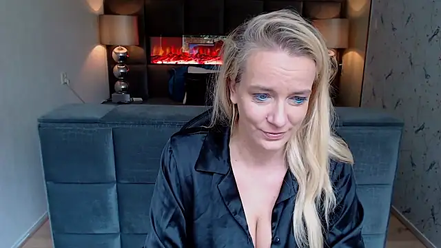 Snapshot of Wendysexyx chatting on 10.05.25 Wendysexyx online show from 10.05.25