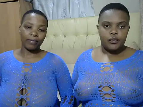 Snapshot of Xxxsluts chatting on 01.06.25 Xxxsluts online show from 01.06.25