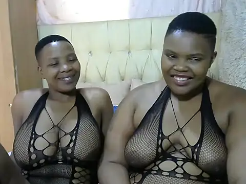 Snapshot of Xxxsluts chatting on 01.21.25 Xxxsluts online show from 01.21.25