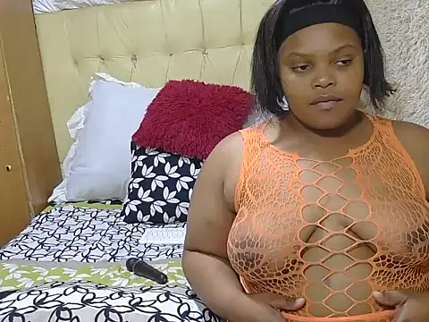 Snapshot of Xxxsluts chatting on 09.26.25 Xxxsluts online show from 09.26.25